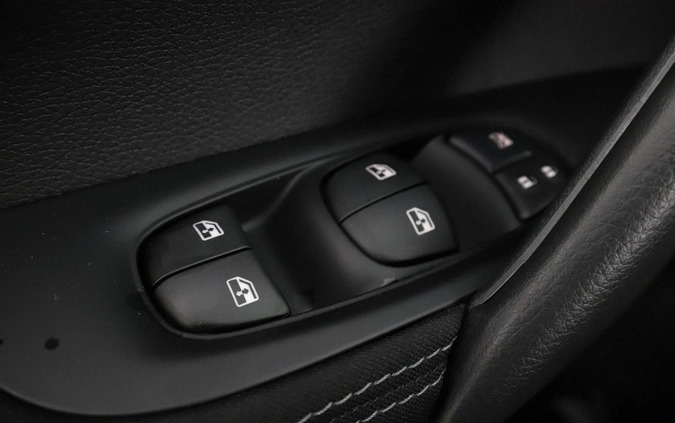 Nissan Qashqai cena 75000 przebieg: 27566, rok produkcji 2018 z Węgrów małe 379